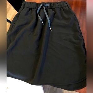 Lululemon On the Fly skirt